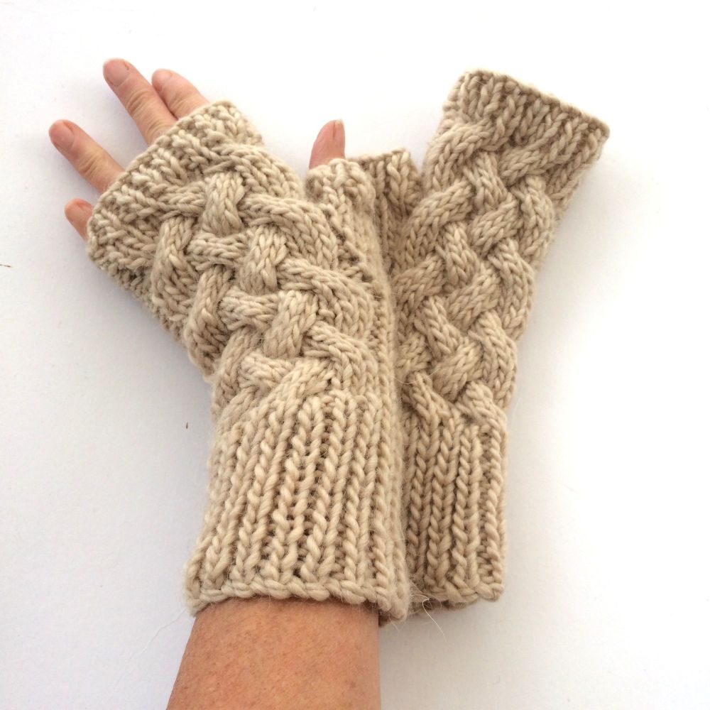 Cream cable wool fingerless gloves 