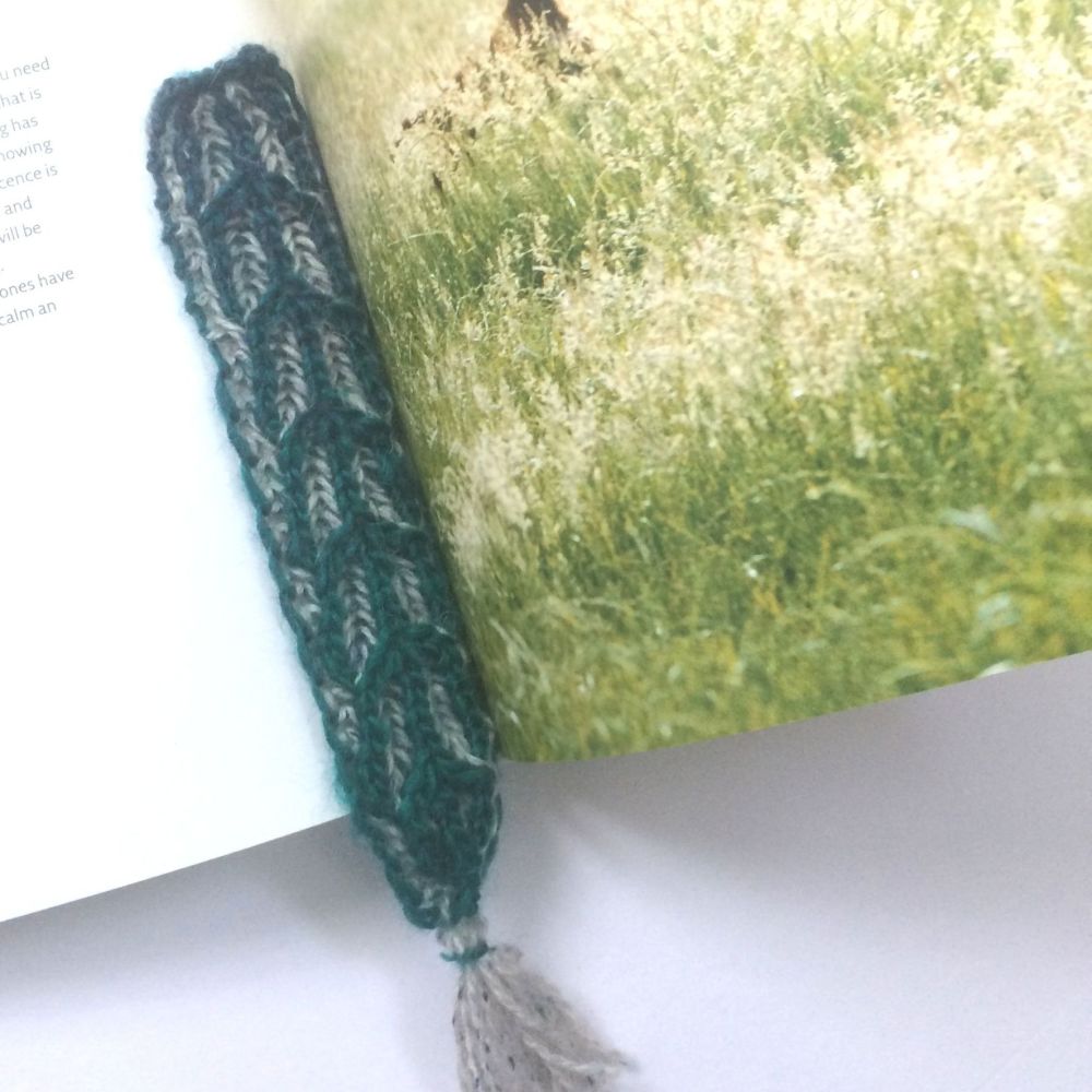 Light Grey / Teal Knitted bookmark