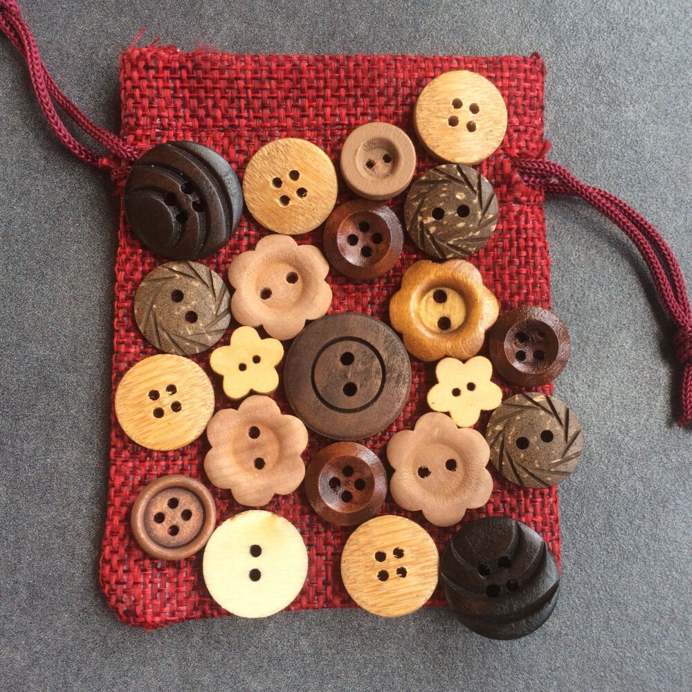 Mixed pack wood buttons 5mm - 20mm