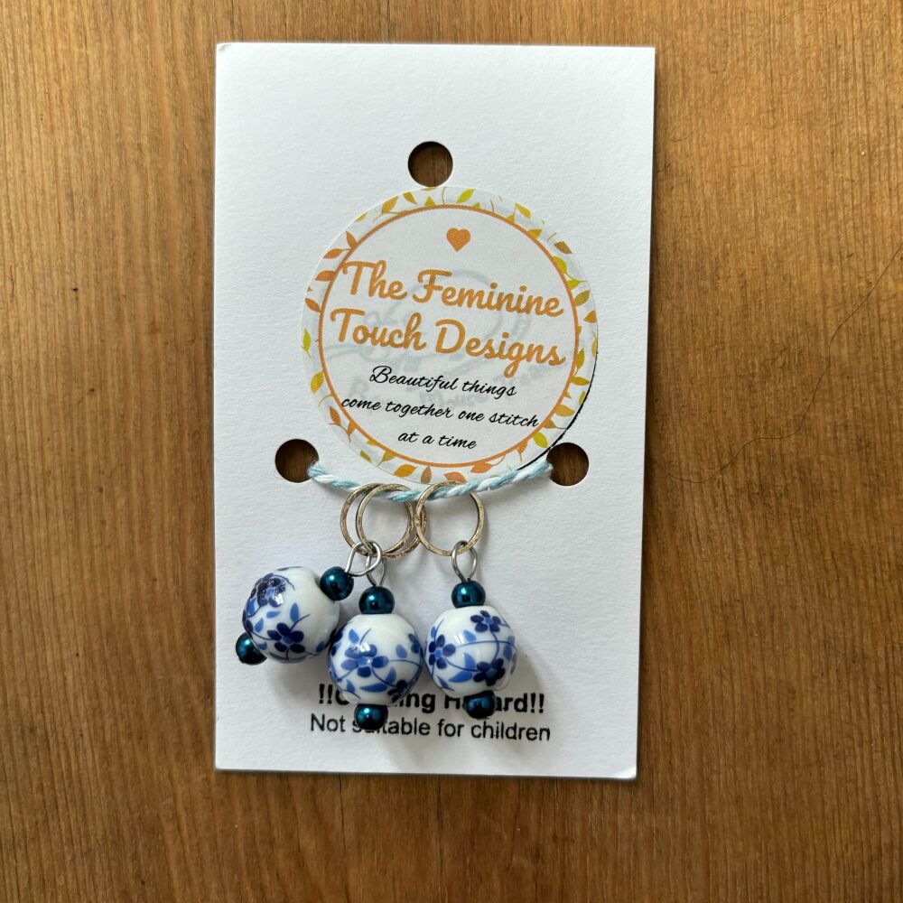 Blue/White set of 3 stitch markers with ring