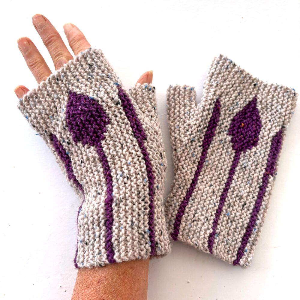 Cream & Purple Bud  Fingerless Gloves