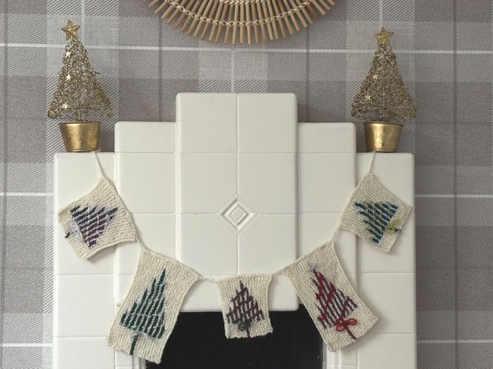 Christmas Tree Bunting - hand knitted