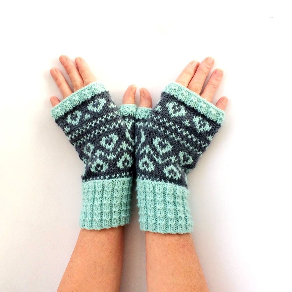 Sweet Heart Gloves knitting pattern