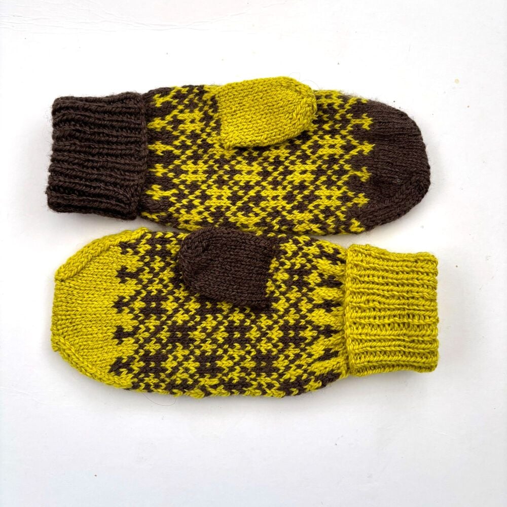 Octothorp Mittens Knitting Pattern
