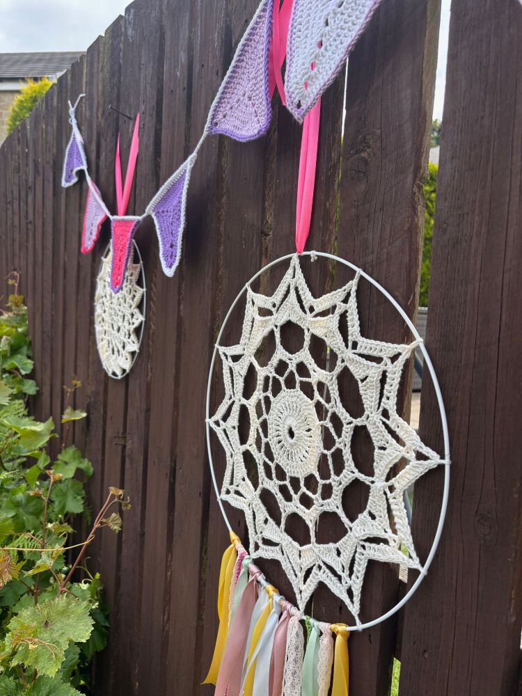 Cream crochet mandala / dream catcher