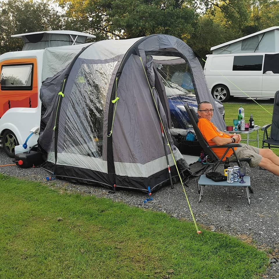 Chilli Pod Go Pod Photo of Awning and Small Caravan