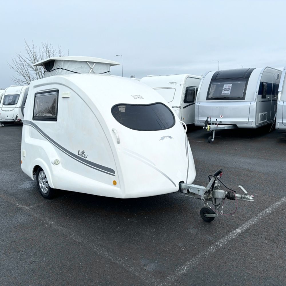 THE PERFECT STARTER GO-POD! 2015 Go-Pod with solar & electric heating - just £8,995.00 incl. VAT - Deposit £2,000.00