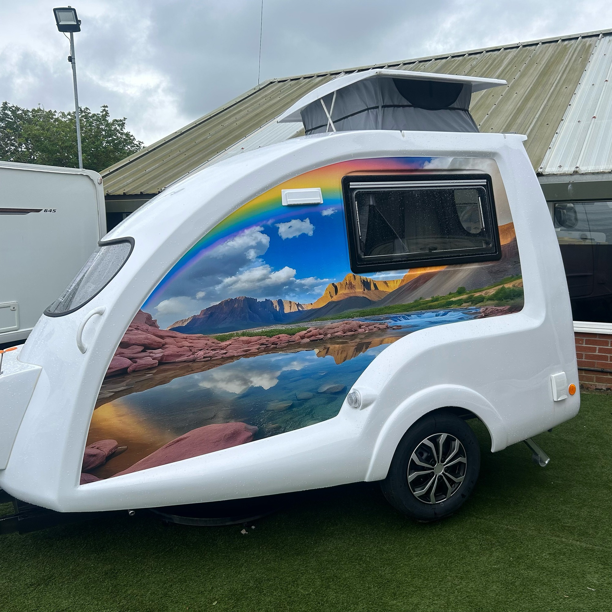 SPECIAL POD SIDE PANELS 1.jpg