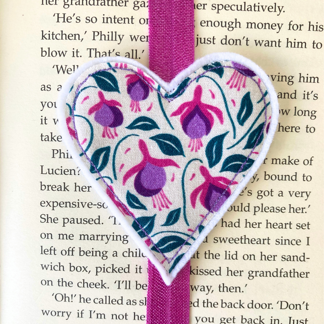 Bookmark Book Band - Heart - Fabric