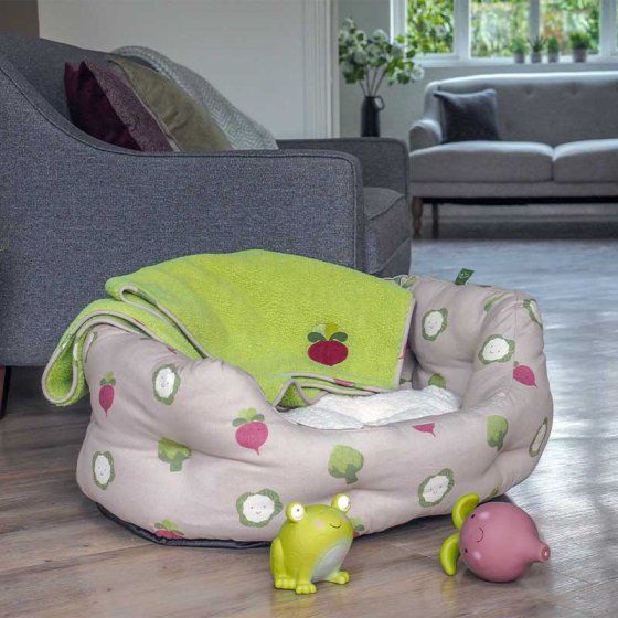 VEGGIE OVAL DOG BED small