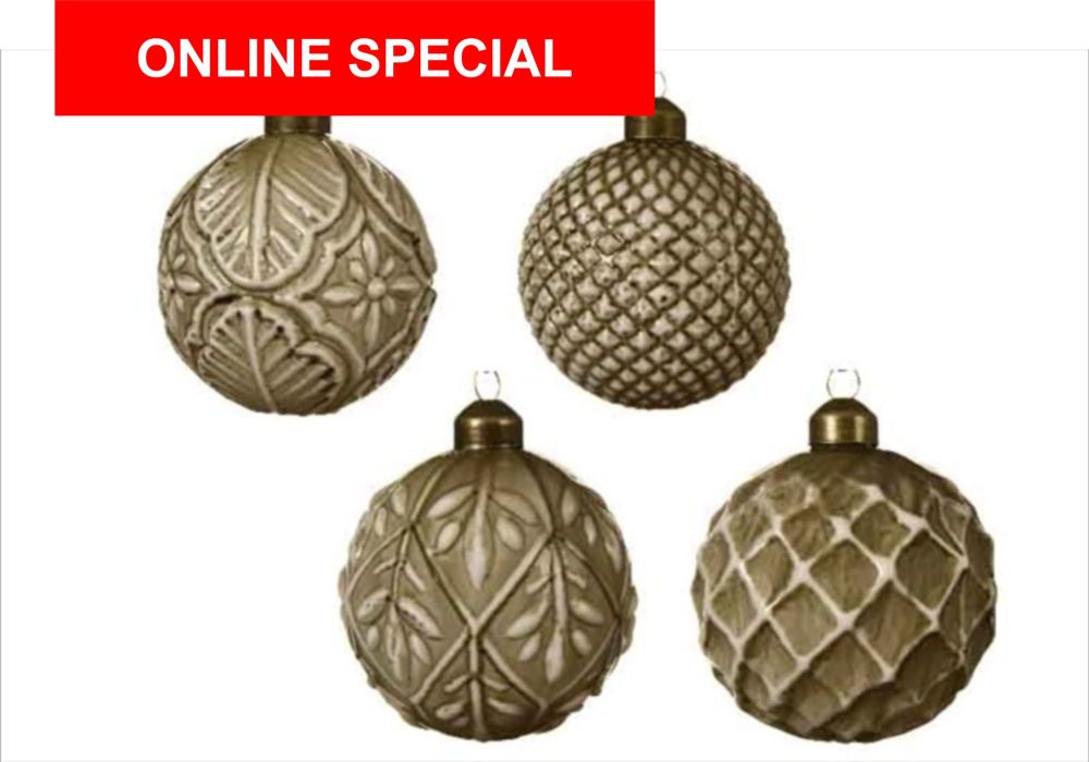 BAUBLE  WITH LACQUER FINISH SET OF 4 dia 8cm