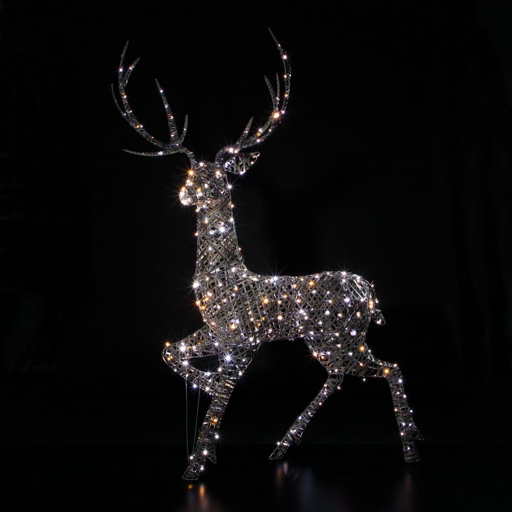 Grey Rattan - Highland Stag - 2m - 320 Leds