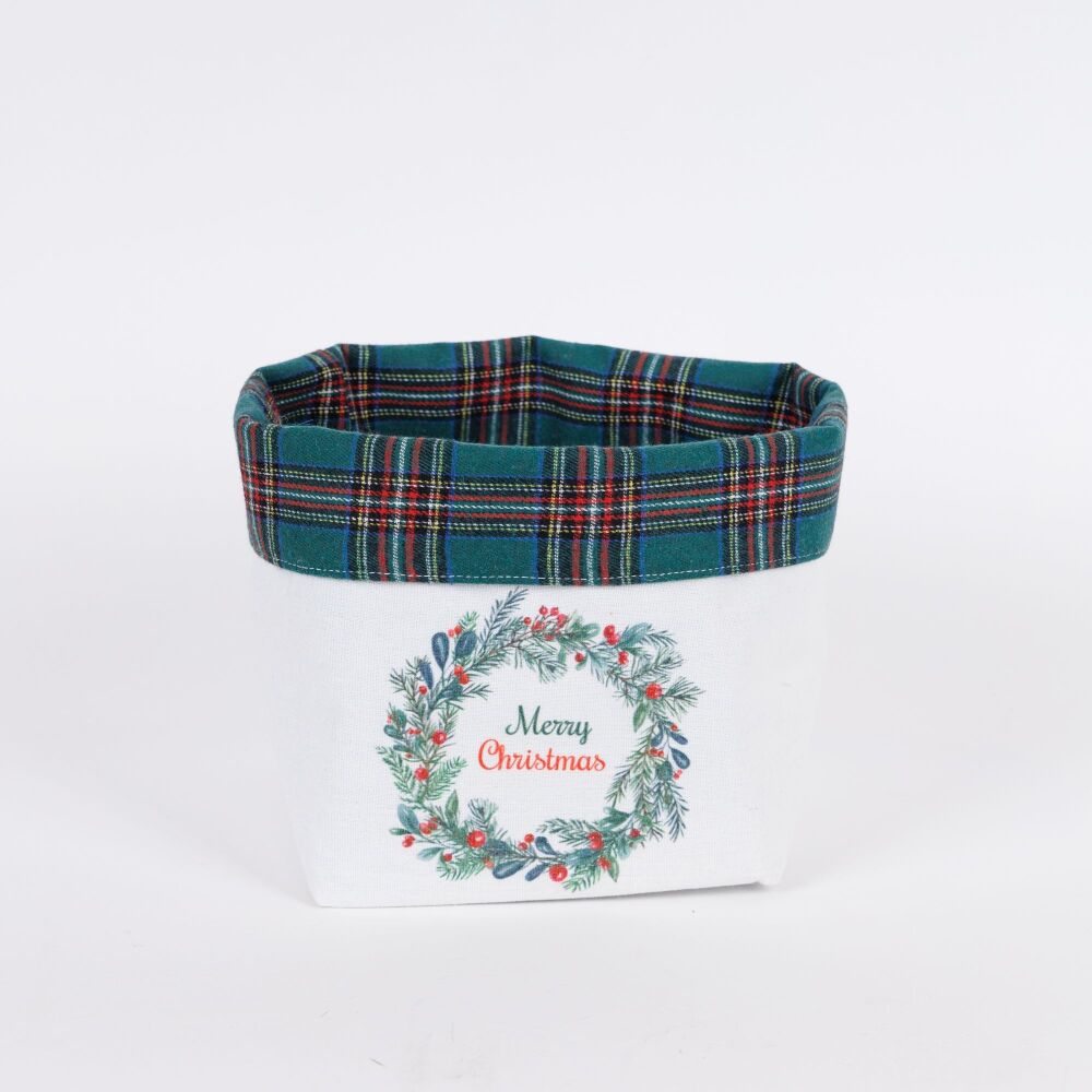Christmas Fabric Basket - White with Strip of Wreath design