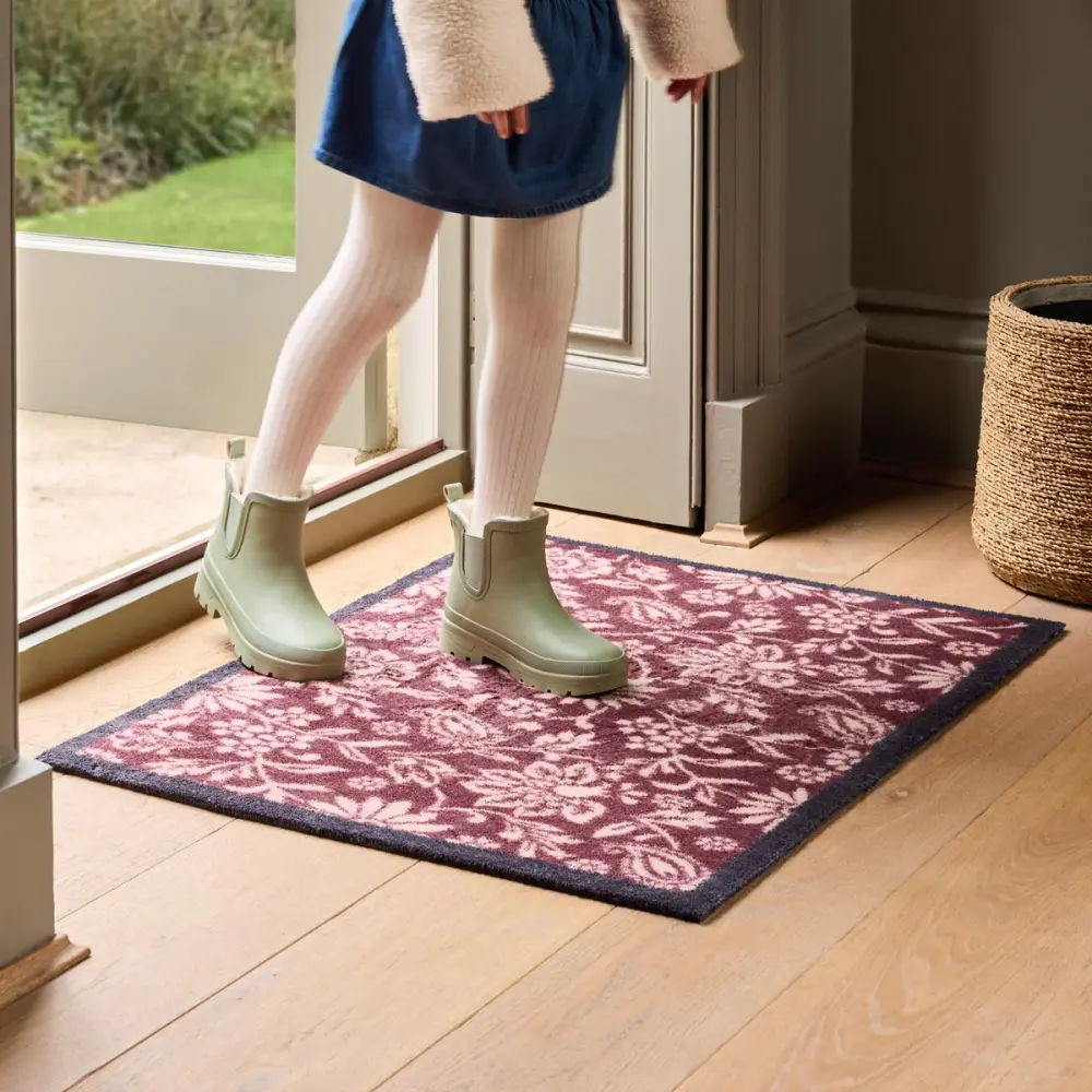 Hug Rug Paisley Floral Burgundy 65x85