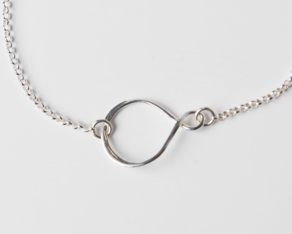 <!--002--> Sterling Silver Infinity Necklace