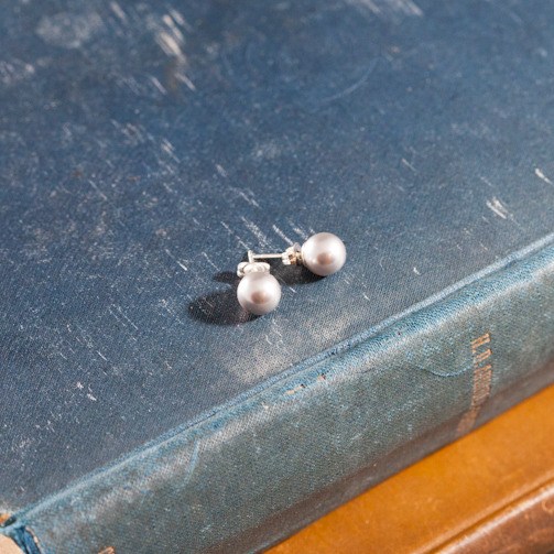 swarovski light grey crystal pearl earrings