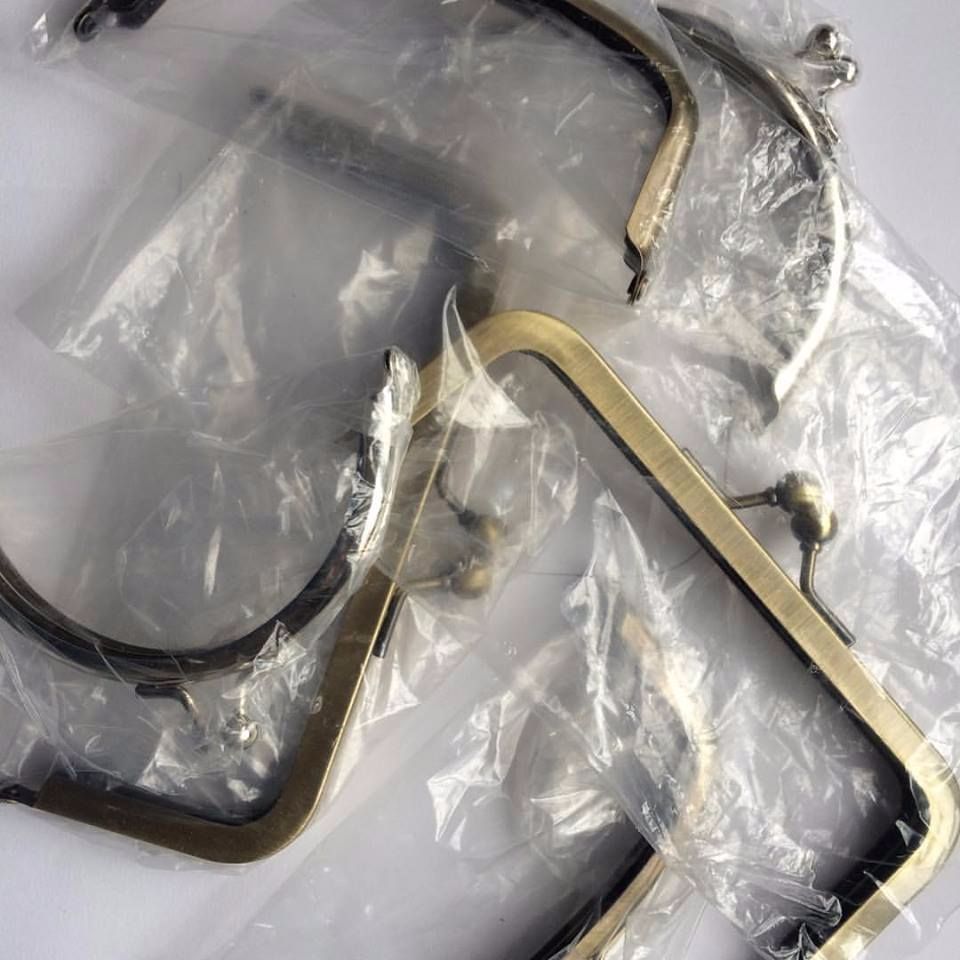 Purse frames