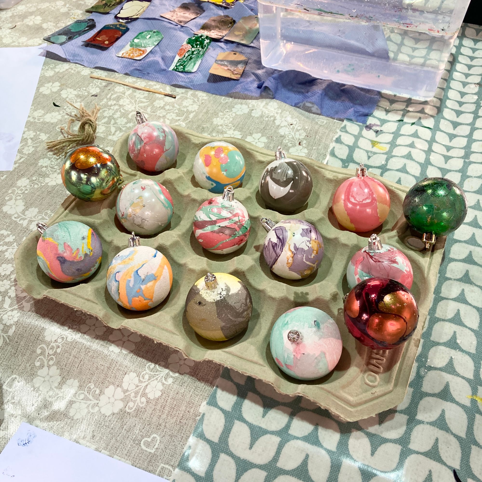 Bauble Marbling Workshop - Bauble Gifts