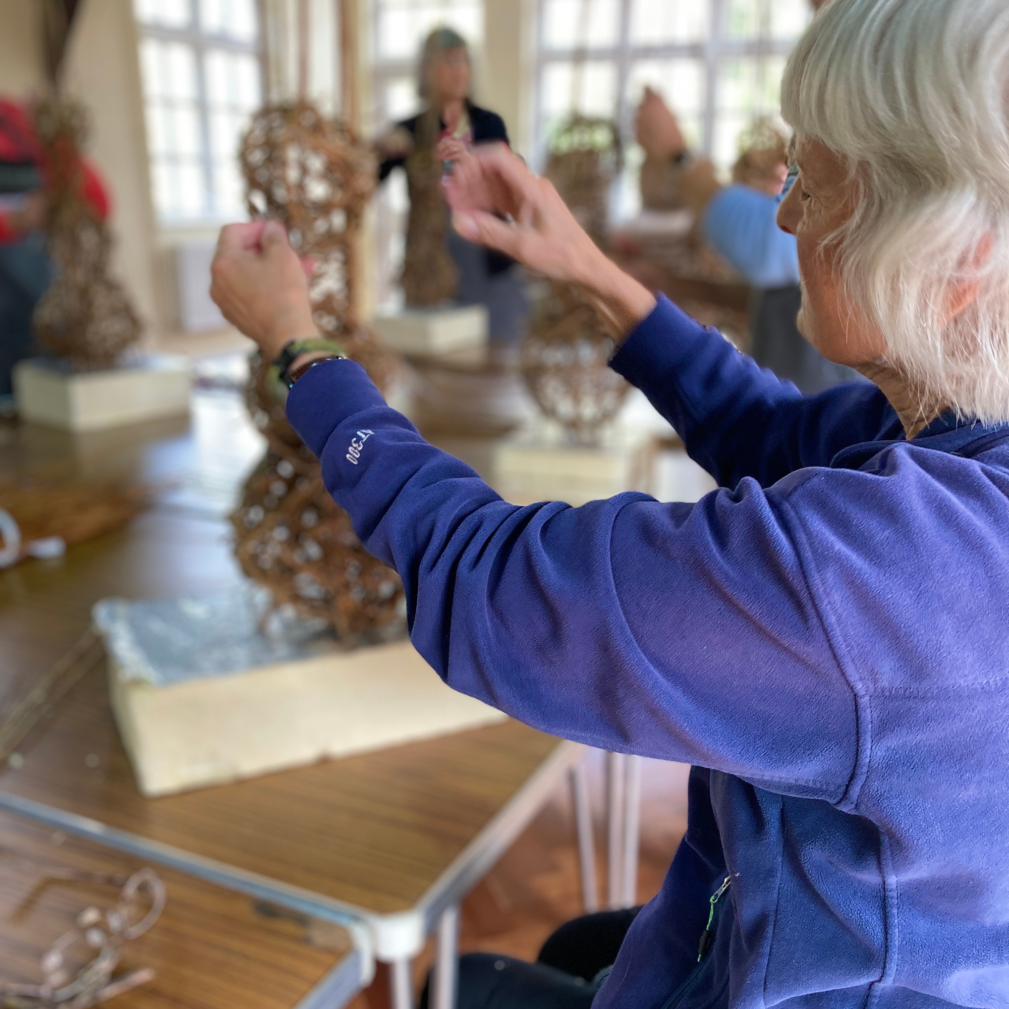 Willow Hare Sculpture Workshop - Sculpture