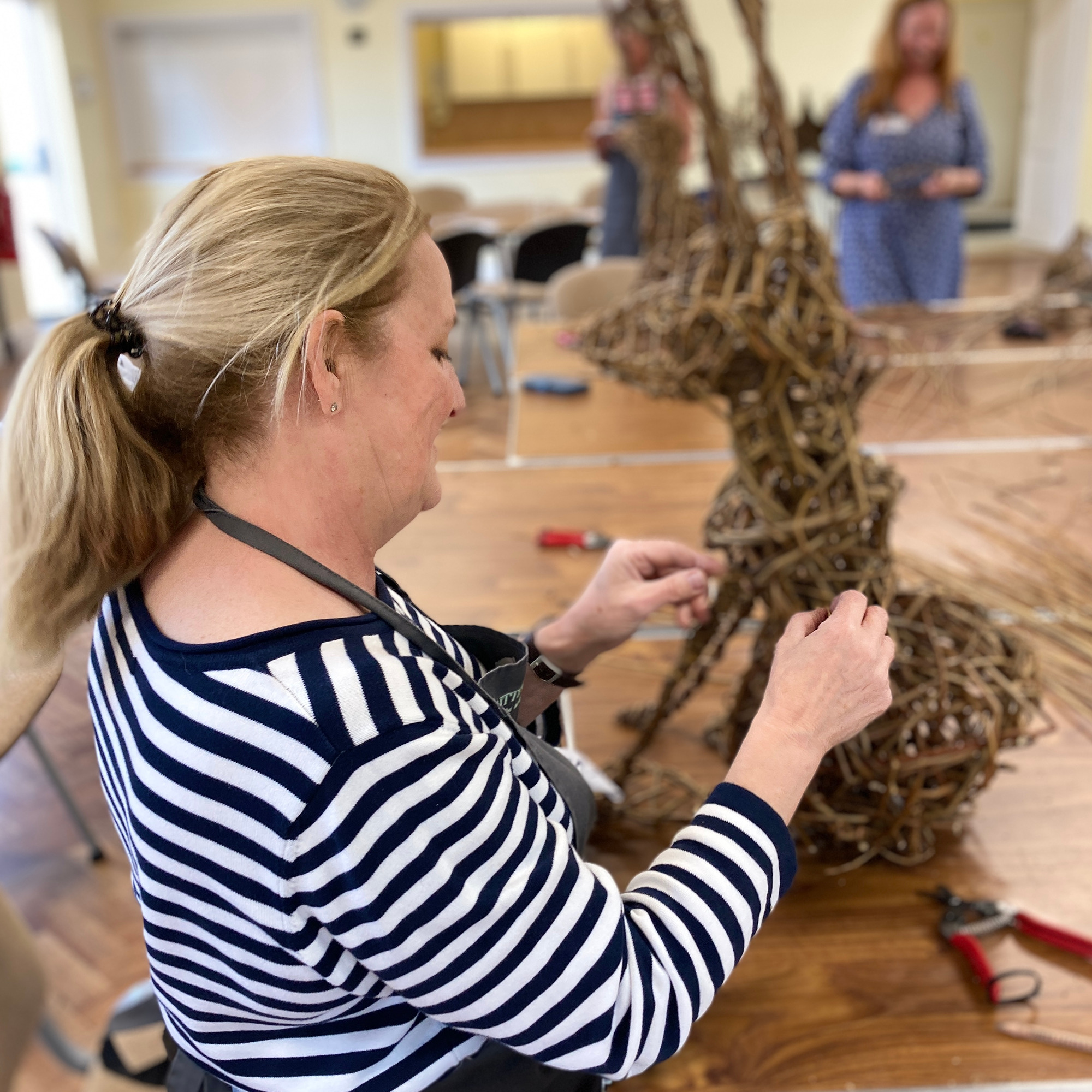 Willow Hare Sculpture Workshop - Sculpture