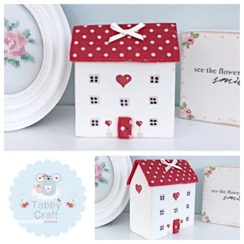 Three Storey Distressed Wooden Heart Cottage - Ivory and Red Fabric