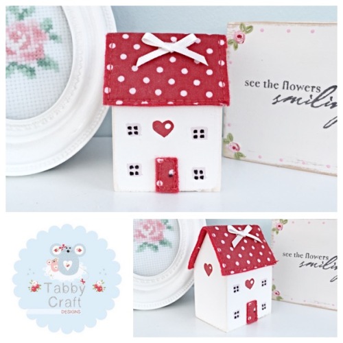 Distressed Wooden Heart Cottage - Ivory and Red Fabric