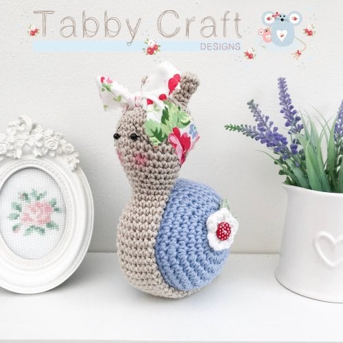 Snail with Large Floral Bow  -  Bluebell and White