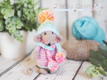 Little Mouse with Pom Pom Hat and Scarf    - Beige and  Multi