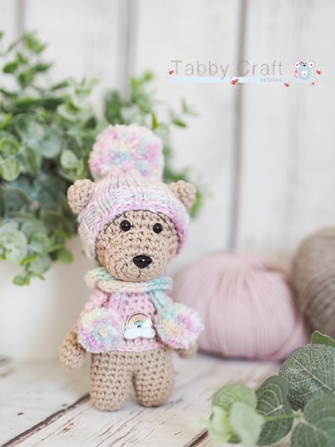  Little Bear with Rainbow Jumper and Woolly Hat     -  Pink and Brown