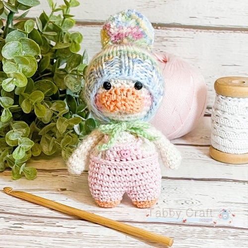  Little Duck with Dungarees and Woolly Hat   -  Pink and  Ivory