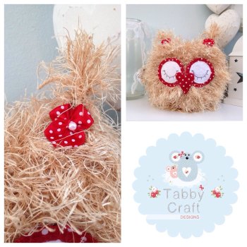 Fluffy Sleeping Baby Owlet - Beige and Red