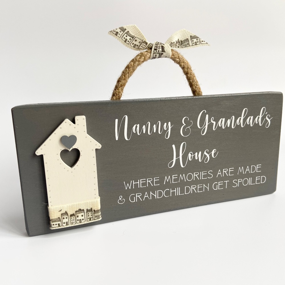 Wooden House Sign - Grandparents