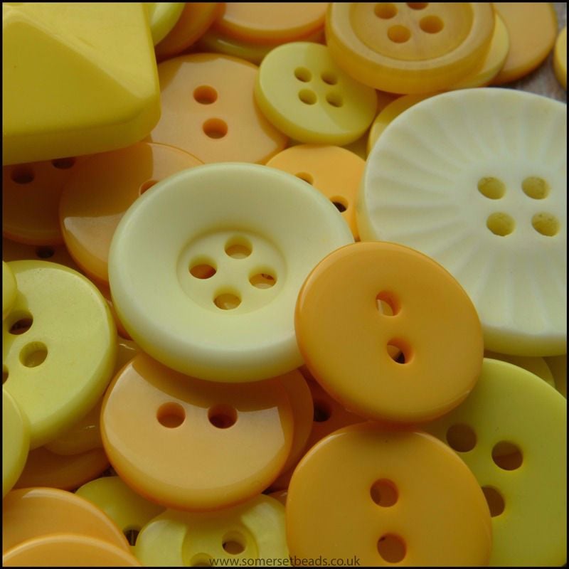 35g Pack Of Mixed Sized Yellow Buttons