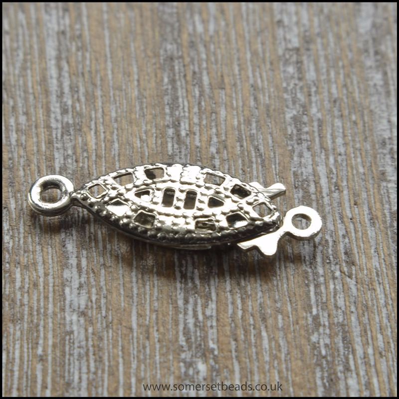 Silver Single String Fish Hook Box Clasp