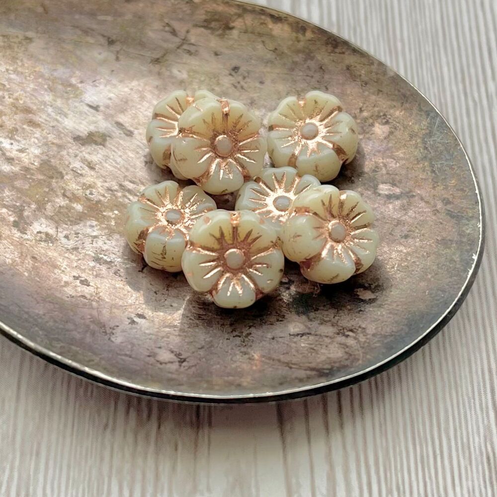 Czech Glass Hawaiian Flower Beads 10mm - Ivory