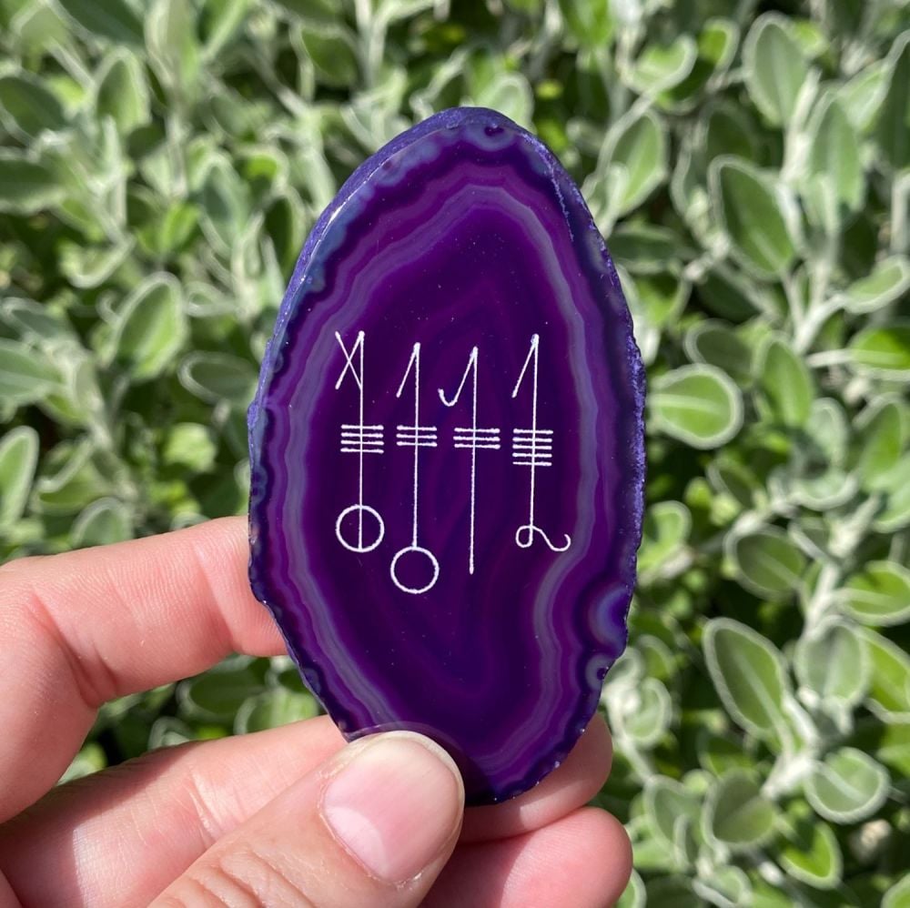 Agate Svefnthorn Sleep and  Protection Amulet ~ Purple T22