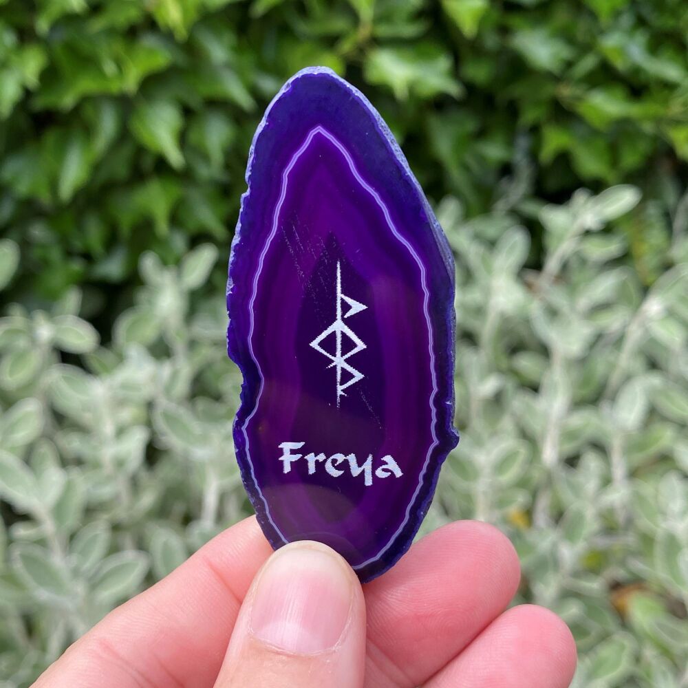 ** Agate Freya Amulet ~ # Purple B26