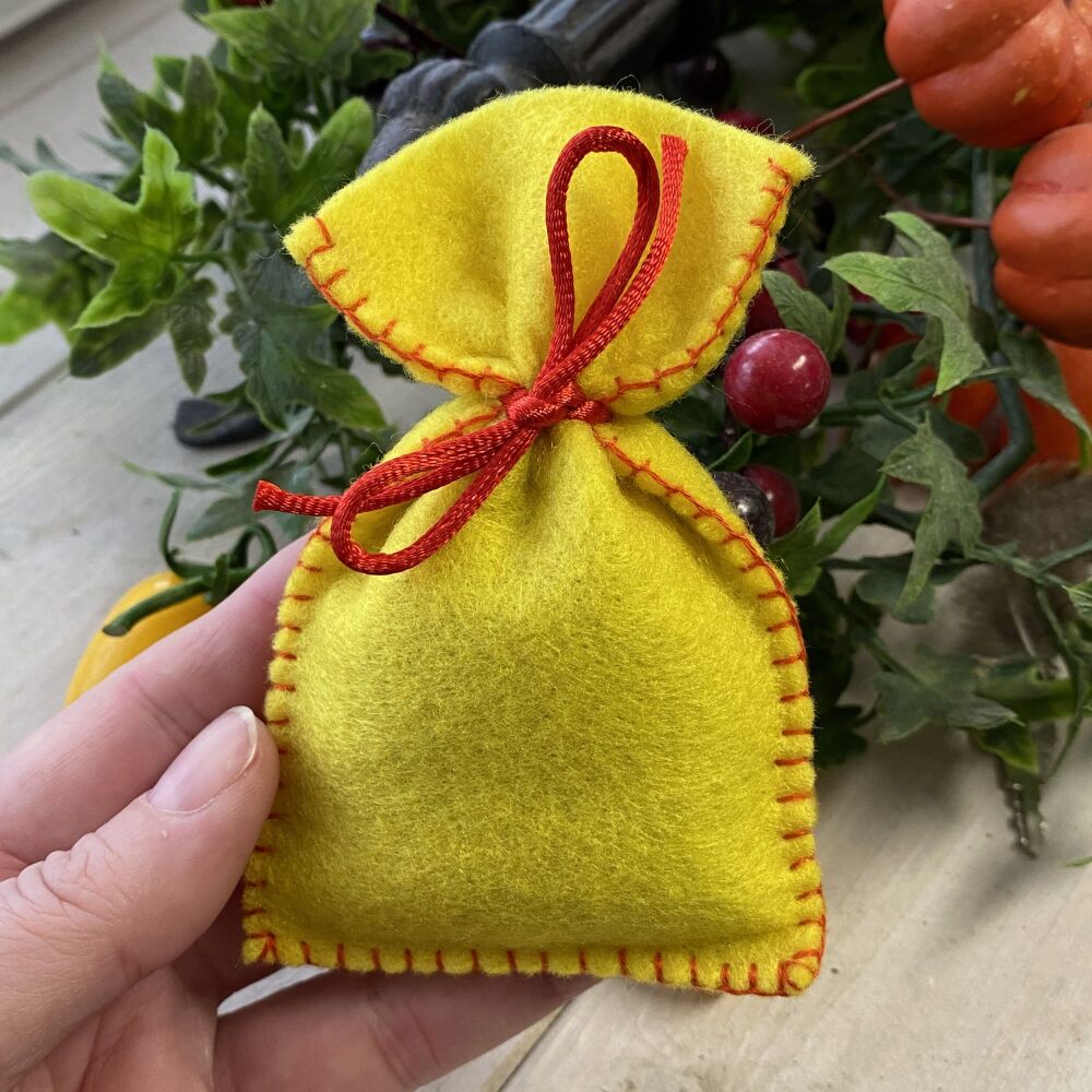 A Handcrafted Herb Mojo Bag made by Freya ~ Road Opener