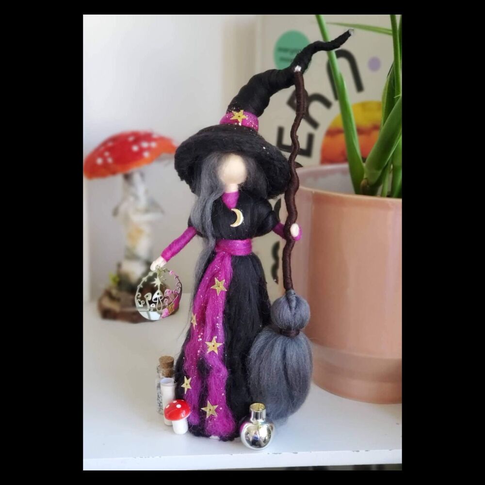 ** Coven of the Cauldron Collectable Witch ** ~ Hermoine