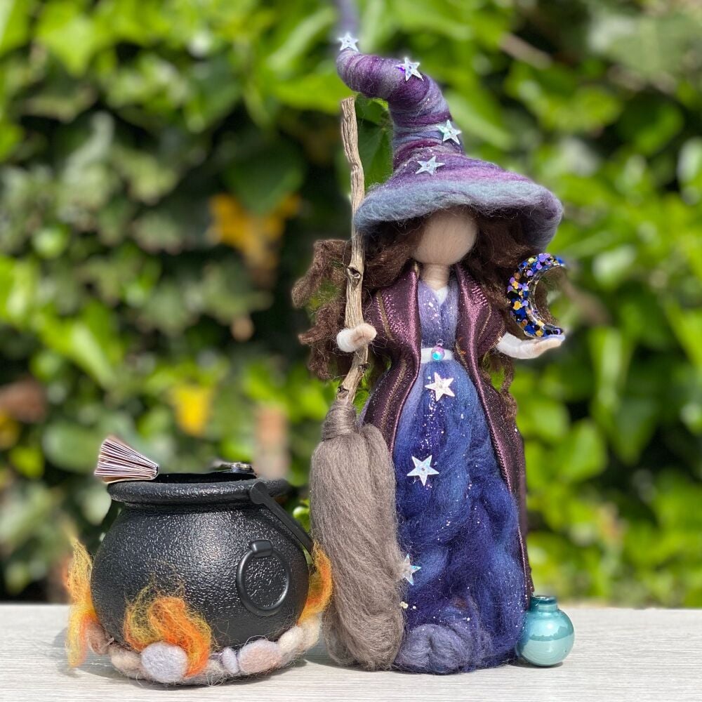 ** A New Coven of the Cauldron Collectible Witch ** ~ Cerridwen