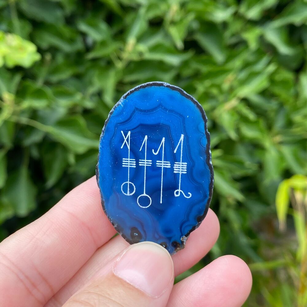 Agate Svefnthorn Protection and Sleep Amulet ~ Blue #02