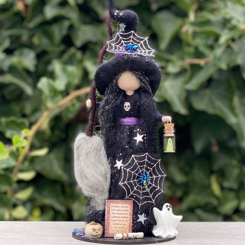 ** A New Coven of the Cauldron Collectible Witch ** ~ Sienna ~ Available on Friday 10th at 10am