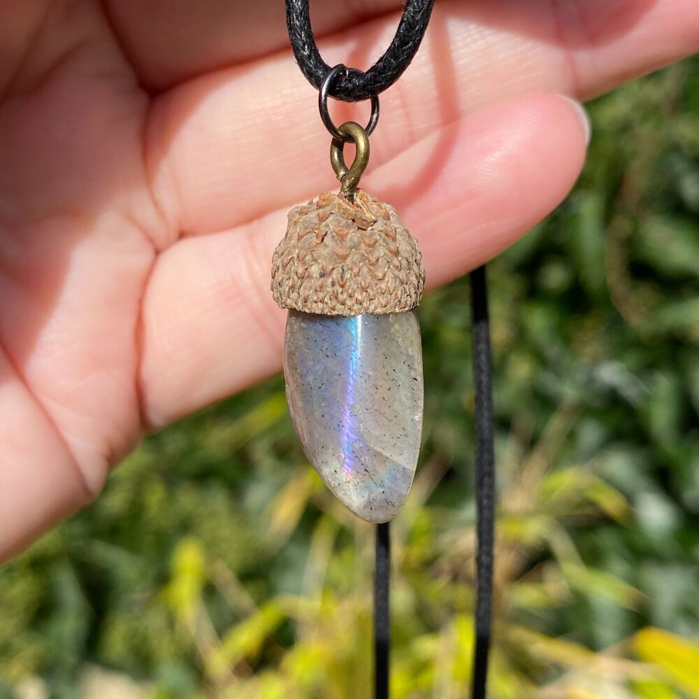 Cute Crystal Pendant set in a Acorn Cup ~ Labradorite