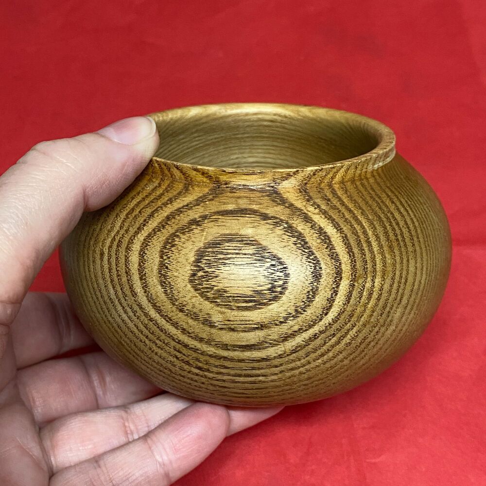 Stunning Hand Crafted Oak Bowl