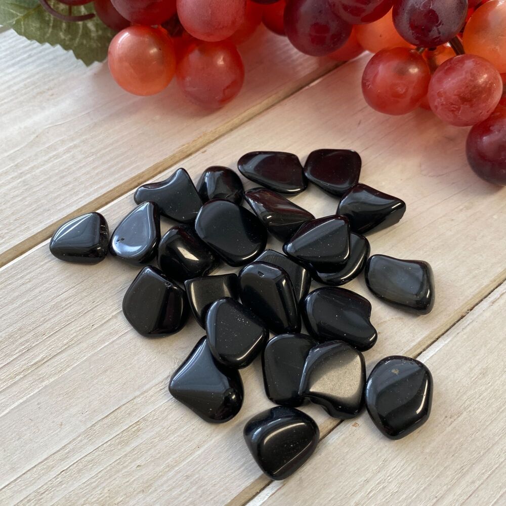 Black Obsidian ~ Pack of 5 mini stones