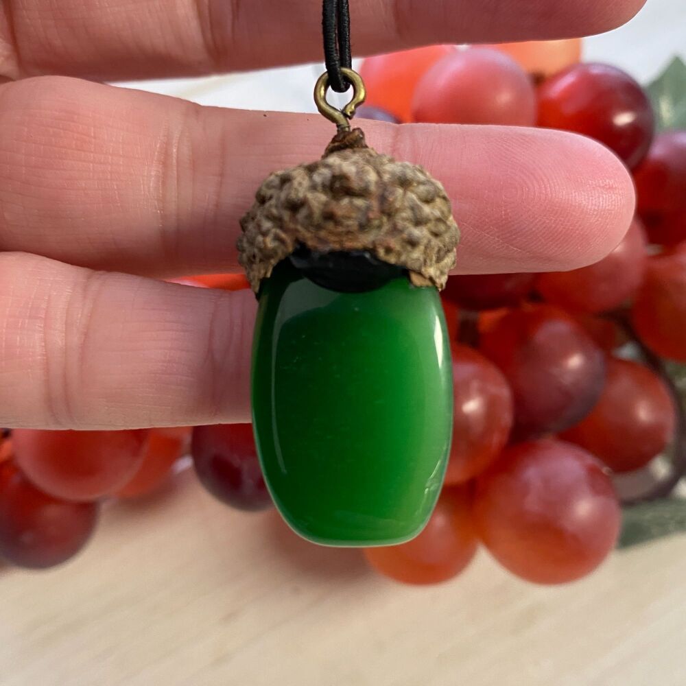 Cute Crystal Pendant set in a Acorn Cup ~ Cats Eye