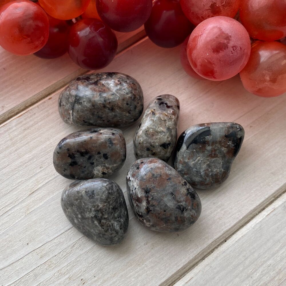 Yooperlite Tumble Stones ~ UV reactive