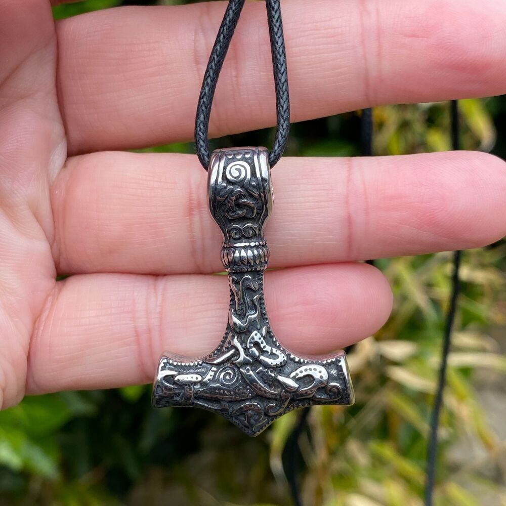 A Stunning Stainless Steel Pendant with Thors Hammer design