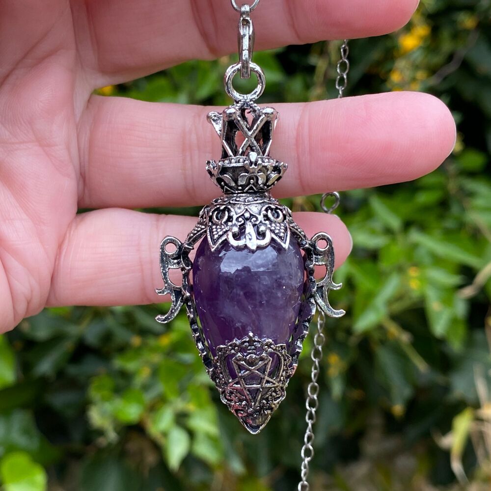 A Stunning Vase Pendulum in Amethyst