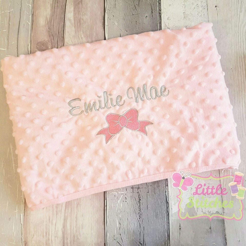 Personalised pink bow design bobble style blanket